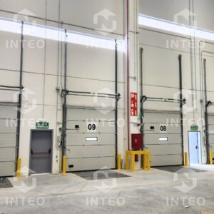 Las puertas seccionales industriales son la solución perfecta para espacios comerciales y de almacenamiento.